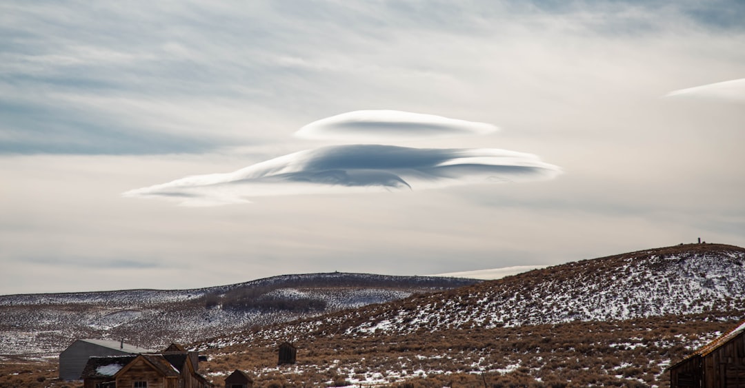 Pilots Report Mysterious UFO Sighting Over Arizona Sky in 2026